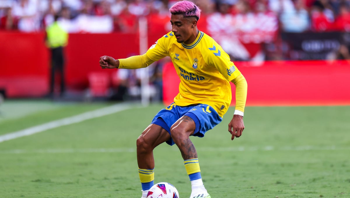 Sanción de cuatro partidos para Julián Araujo y otra baja más para García Pimienta