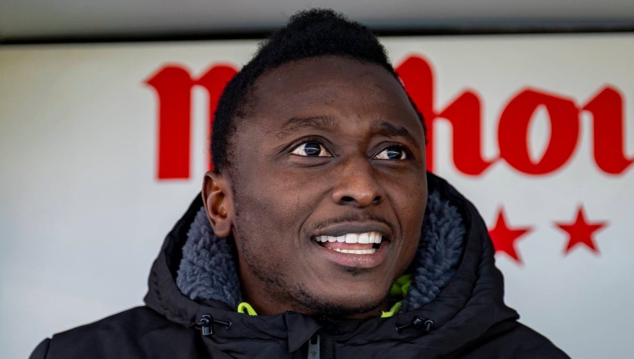 Regresa Umar Sadiq en medio de una vía de escape