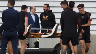 Cumbre en el entrenamiento del Sevilla con una notable ausencia  