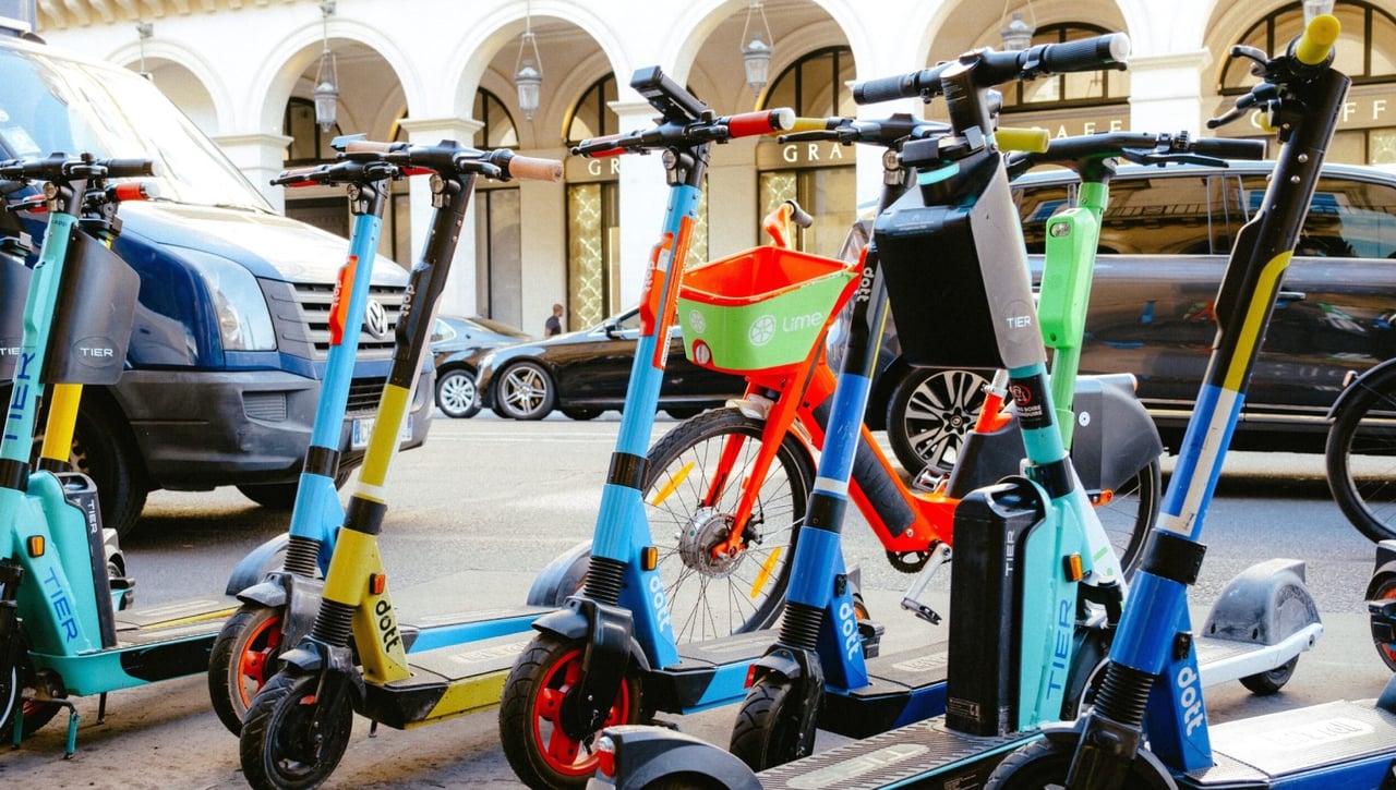 Sevilla pone fin a los patinetes eléctricos 