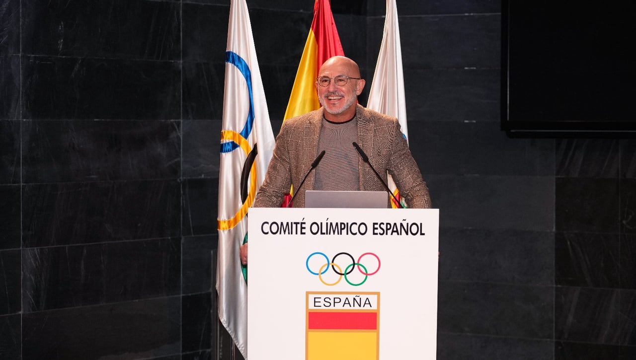 Hasta cuatro jugadores del Betis tiene Luis de la Fuente tanteados para la selección