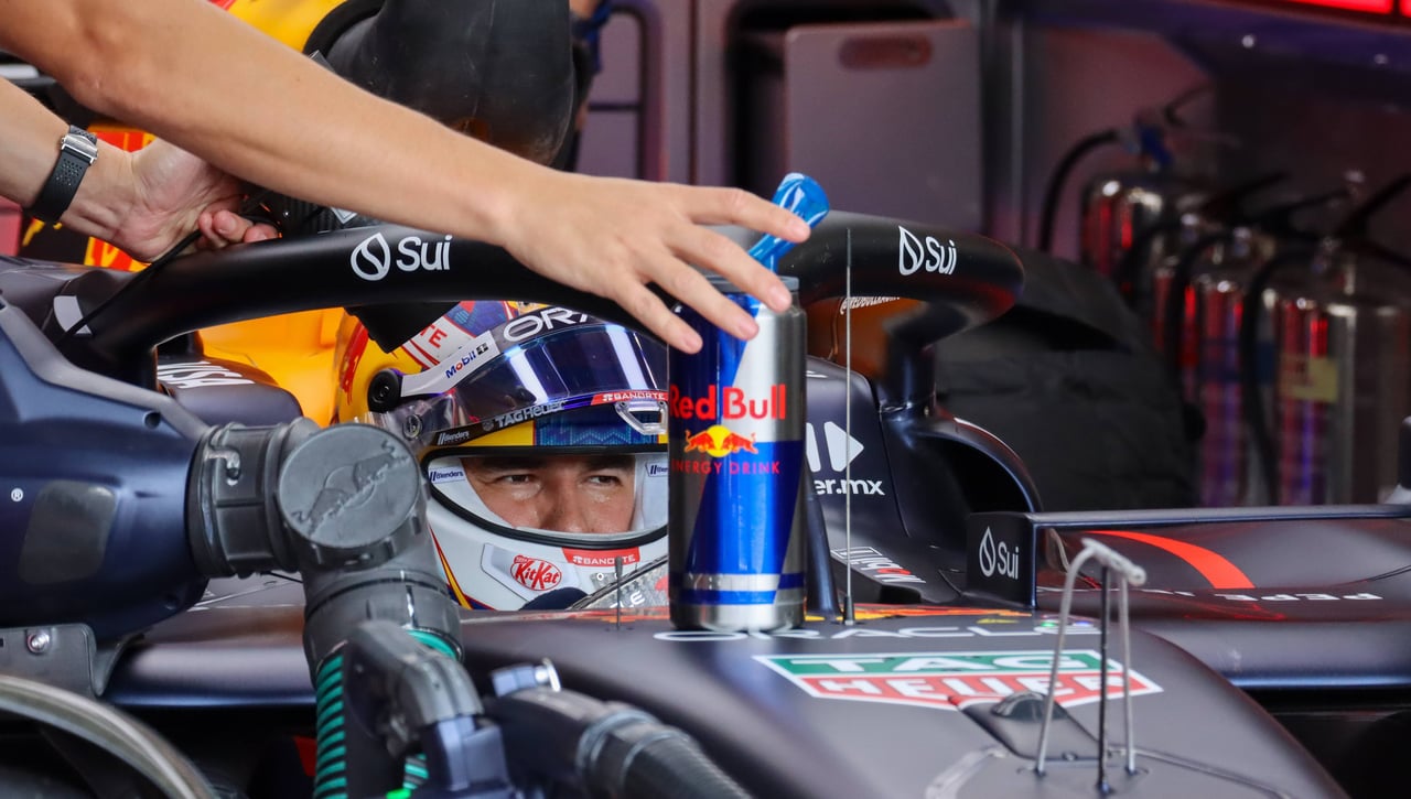 Red Bull le encuentra un nuevo trabajo a Checo Pérez