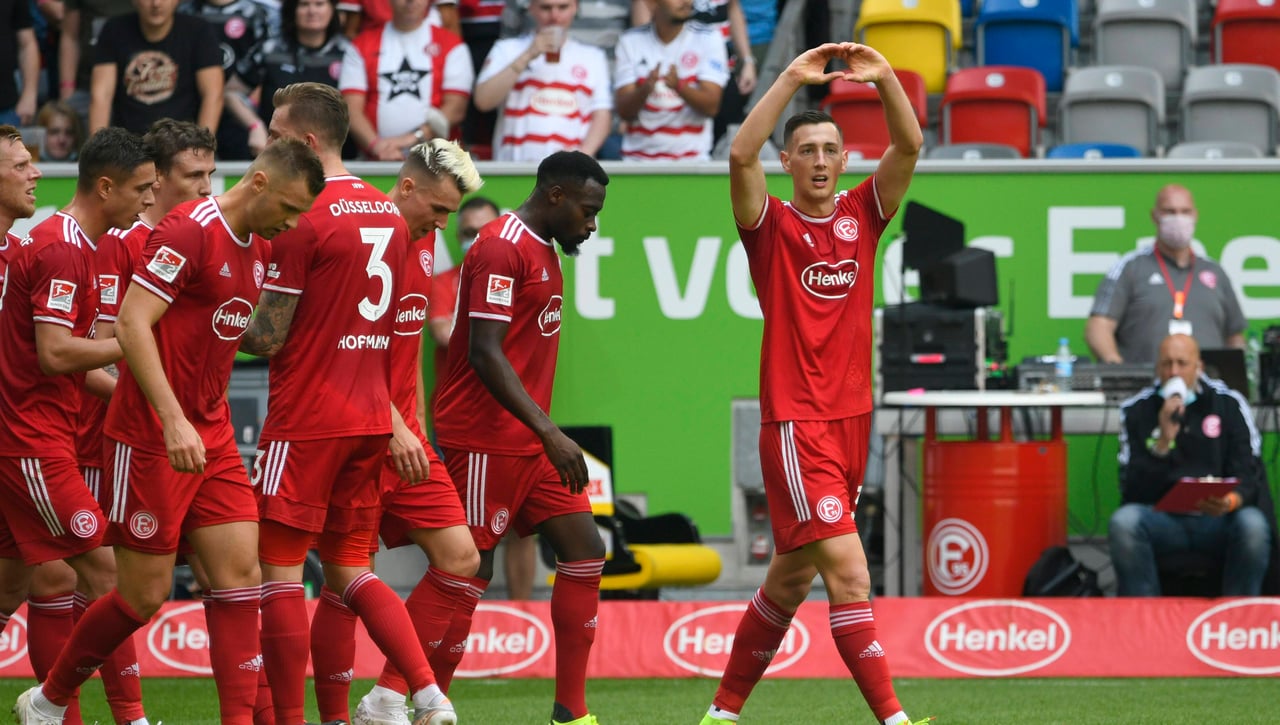 Los pormenores del fichaje de Robert Bozenik por el Sevilla