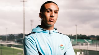 Yanis Senhadji recibe llamadas a pares por su futuro