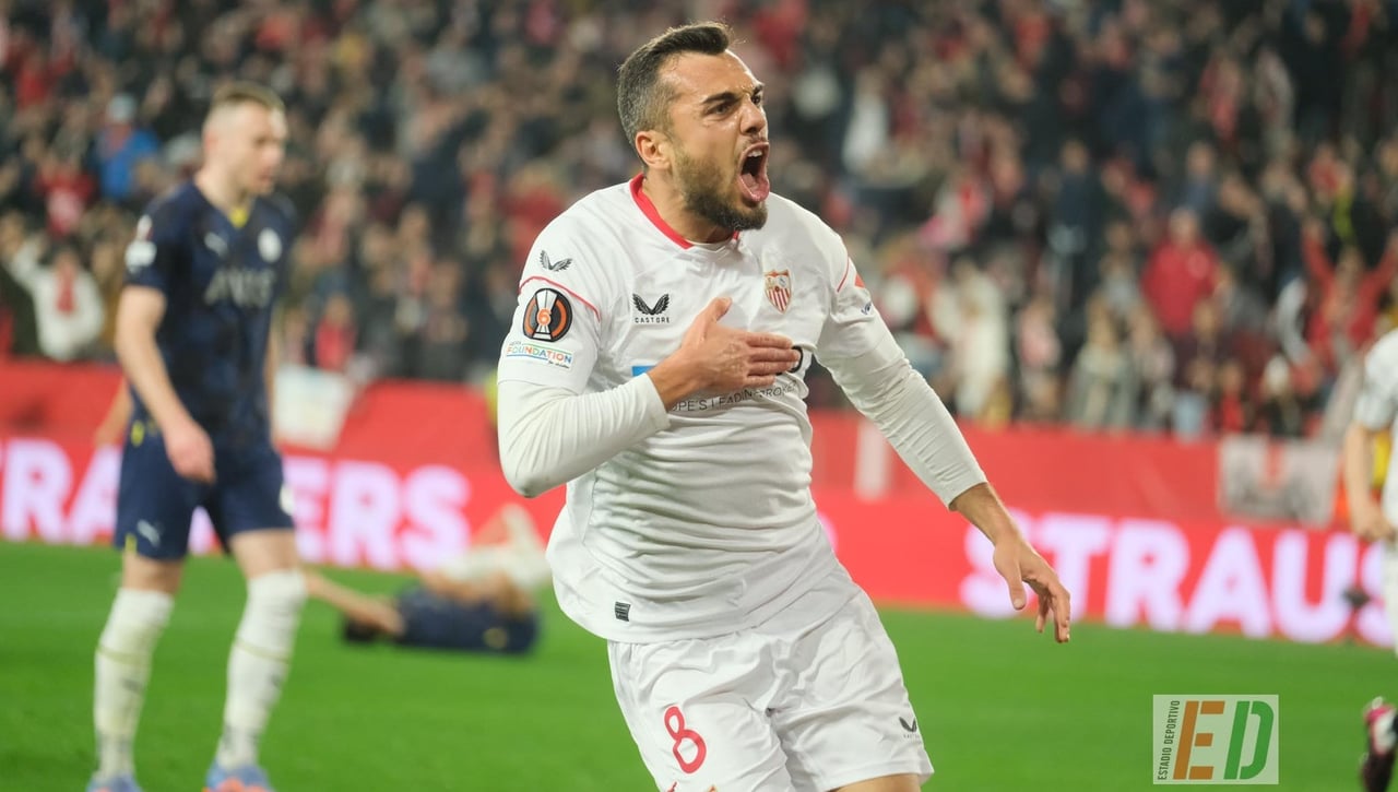 Sevilla 2-0 Fenerbahçe: Dmitrovic evita la novela turca en Nervión... y los cambios hacen el resto