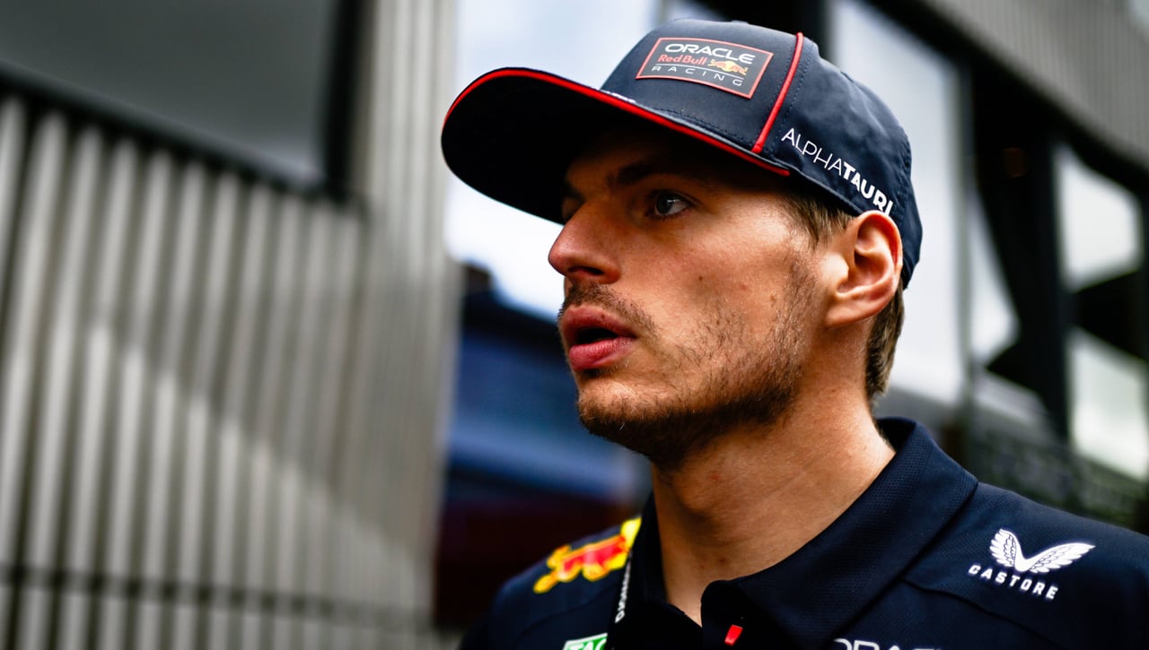 Verstappen amenaza de nuevo