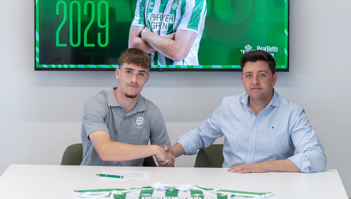 Revelador movimiento del Betis en el lateral derecho