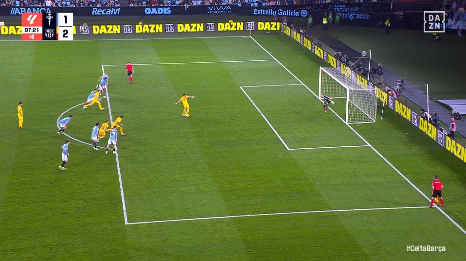 Rafa Benítez no tiene razón: el árbitro acierta no repitiendo el polémico penalti del Celta - Barça