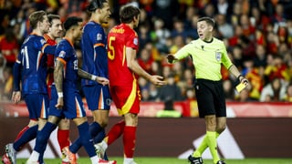 Clément Turpin, un árbitro experimentado para la vuelta en Polonia