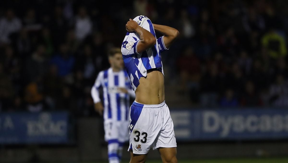 El motivo que complica la salida de Jon Karrikaburu de la Real Sociedad
