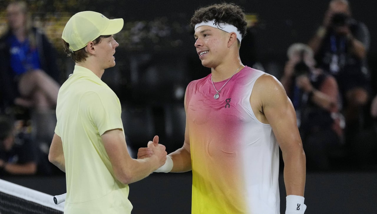 El gigante Shelton se lleva una decepción ante Sinner