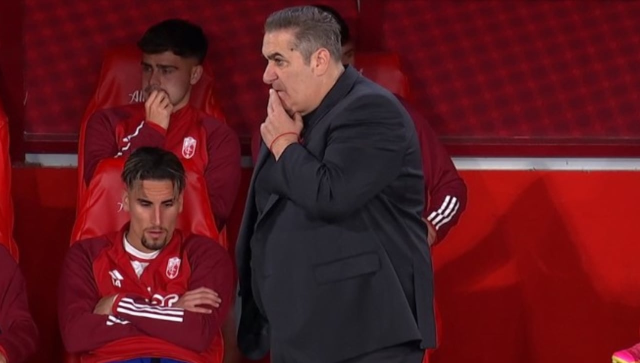 El discurso de Segunda de Sandoval en el Granada tras perder ante el Valencia