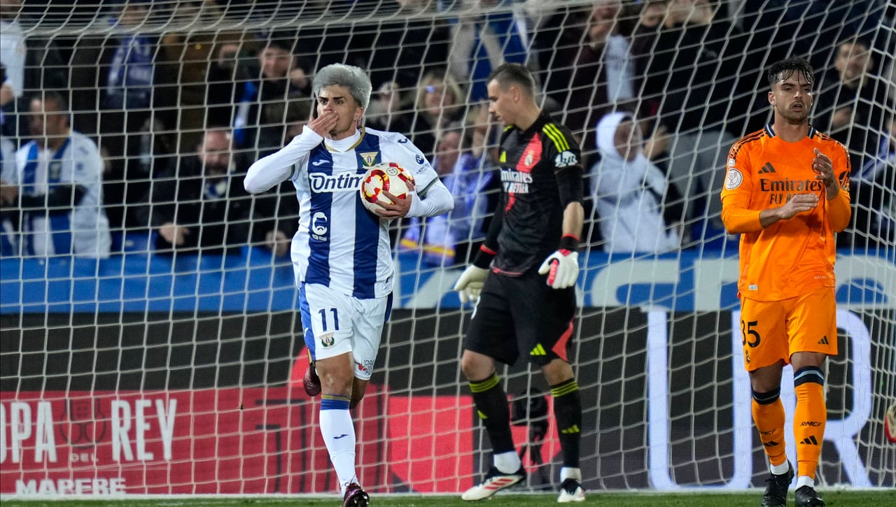 Se olvida de Bryan Zaragoza y acelera por Juan Cruz