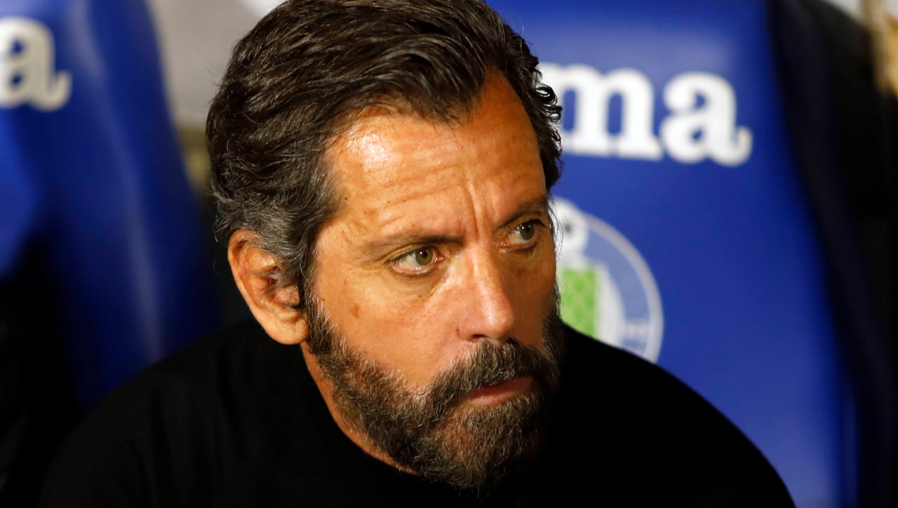 Palo a Quique Sánchez Flores