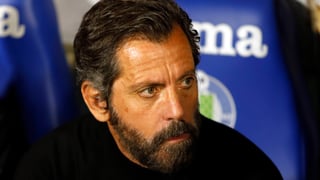 Palo a Quique Sánchez Flores