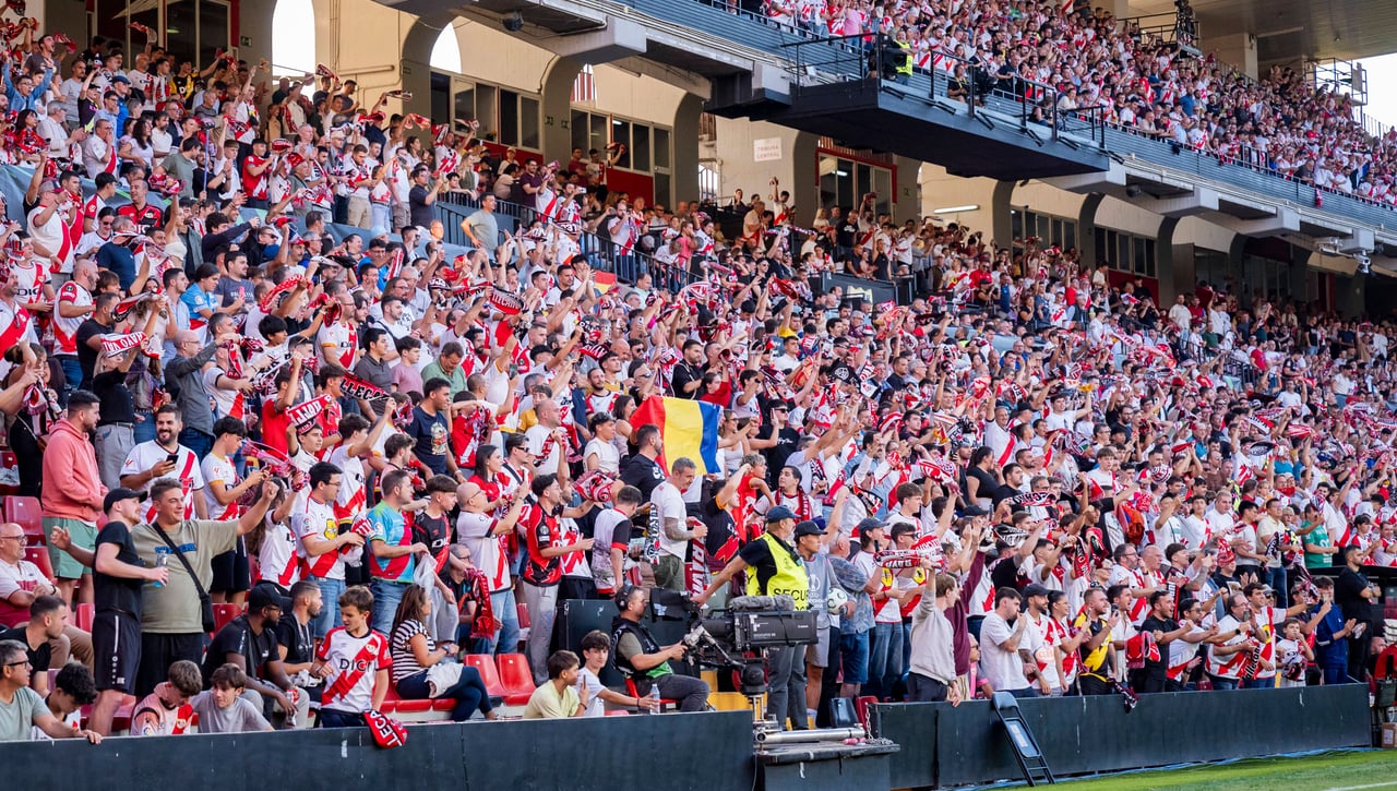 Vallecas se entrega a medias en Europa