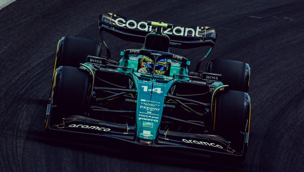 Marcha atrás de Aston Martin en el GP de Imola de F1