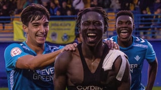 Con permiso, buenas tardes