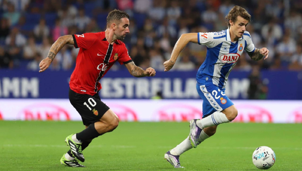 LaLiga denuncia cánticos ofensivos contra Sergi Darder durante el Espanyol - Mallorca y remite el caso a Antiviolencia