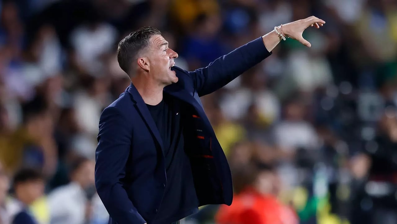 Oficial: destituido el primer entrenador en Primera