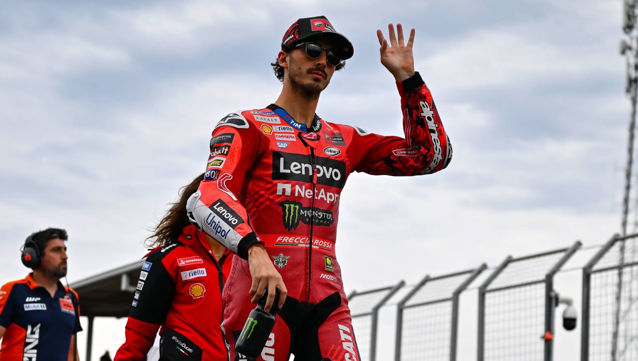 Bagnaia se despide del podio y Ducati se despide de él