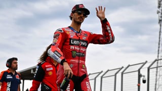 Bagnaia se despide del podio y Ducati se despide de él
