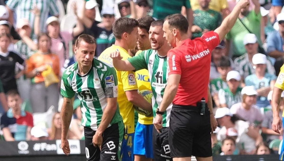 El Betis cumple su amenaza a la RFEF