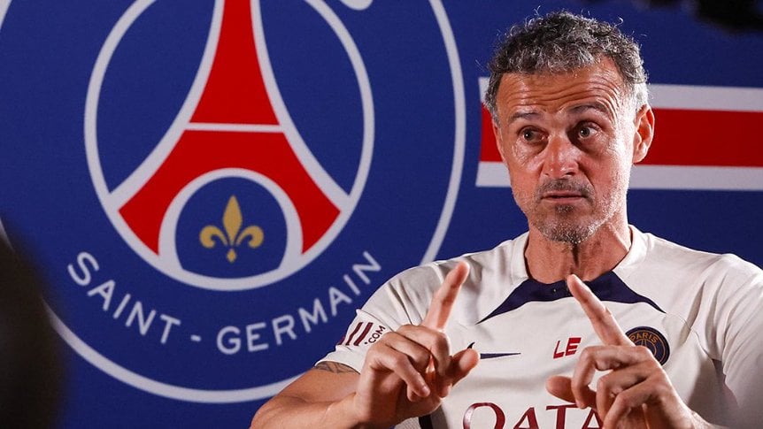 Le llueven los palos y Luis Enrique responde a su estilo  