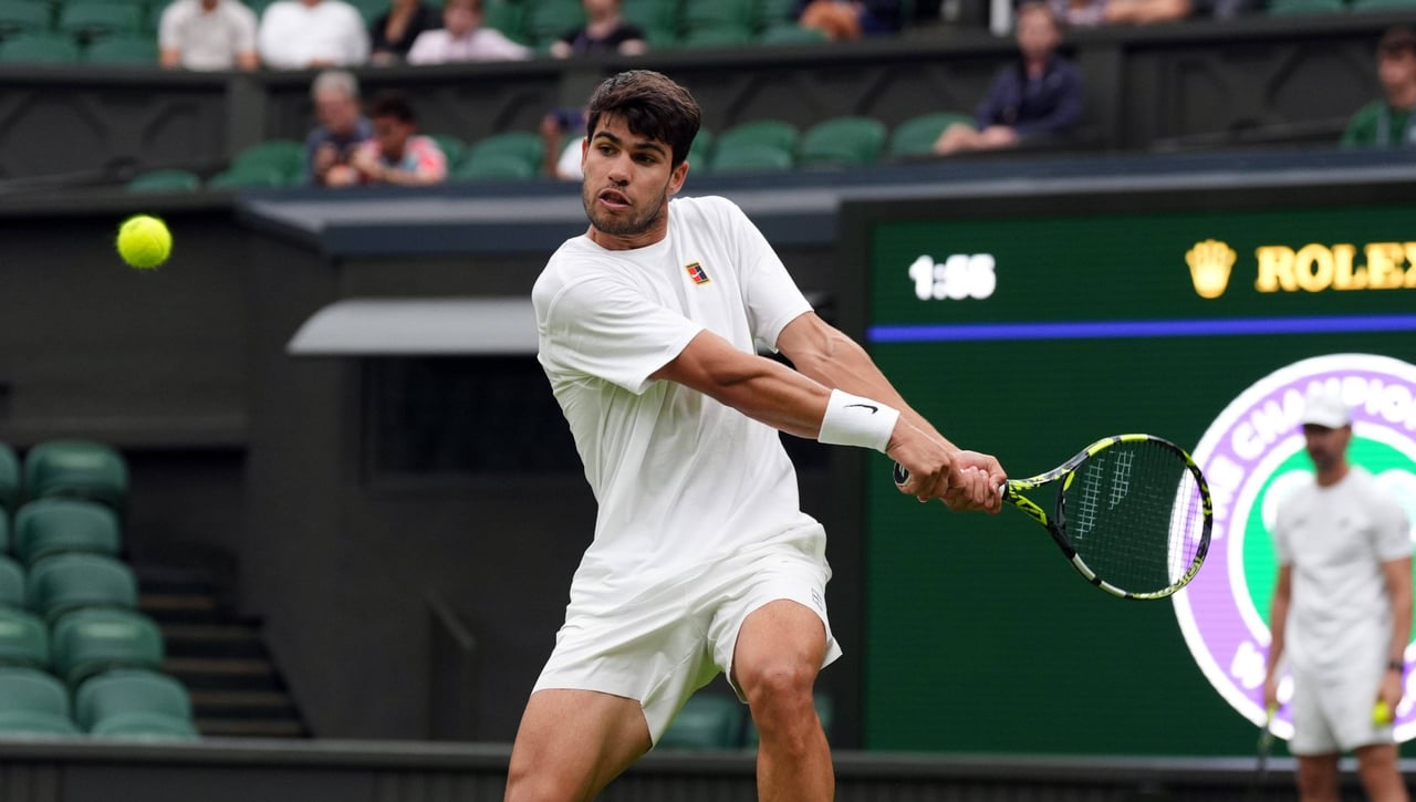 Carlos Alcaraz llega a Wimbledon con derrota