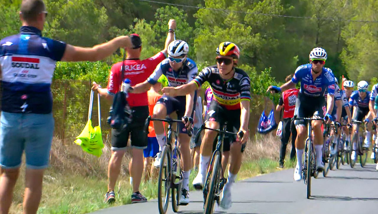 Cómo se eligen los puntos de avituallamiento en una gran vuelta