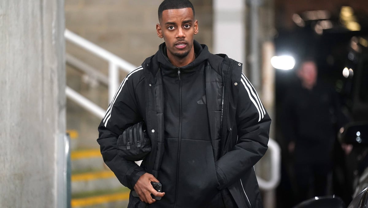 Isak viaja a San Sebastián entre los rumores de su fichaje