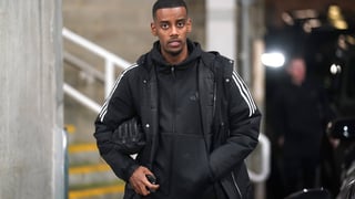 Isak viaja a San Sebastián entre los rumores de su fichaje