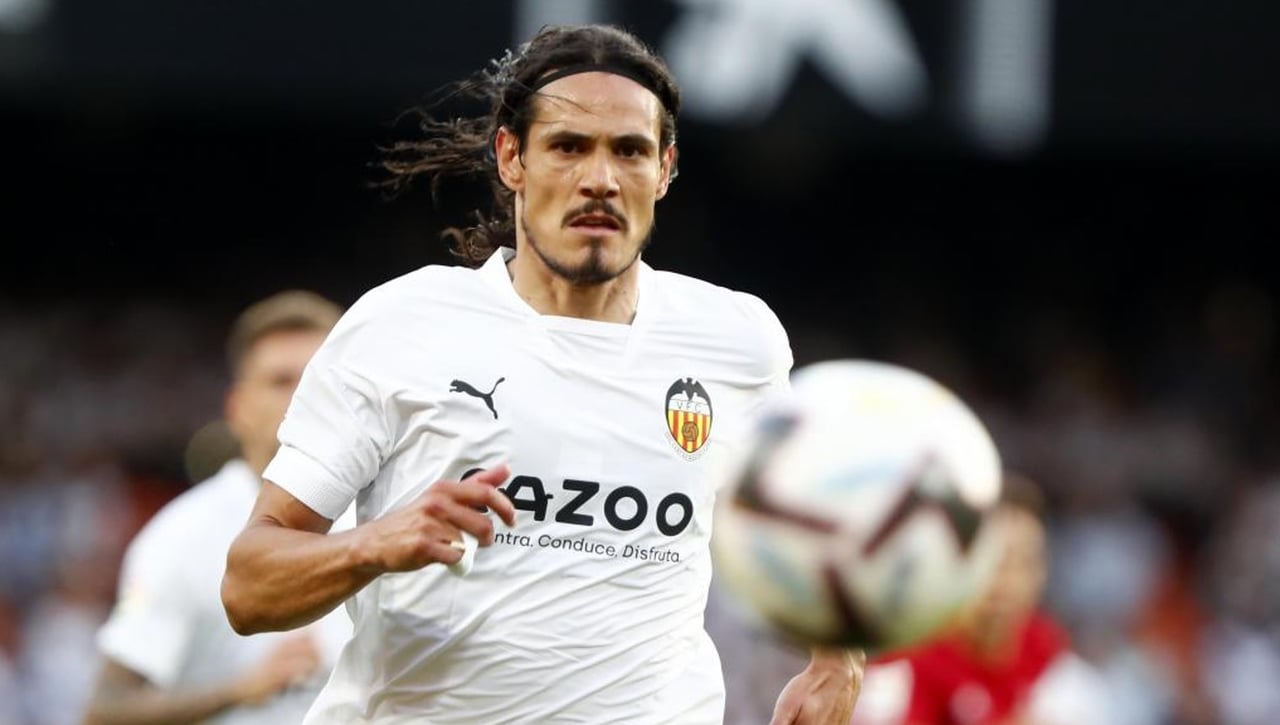 Cavani explica por qué no fichó por el Villarreal y aclara su 'affaire' con el Atlético