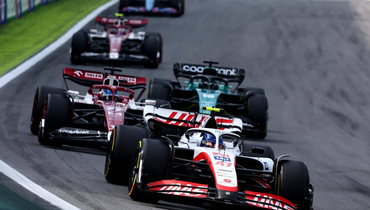 Un viejo conocido negocia su regreso a la F1: Cadillac lo quiere para 2026