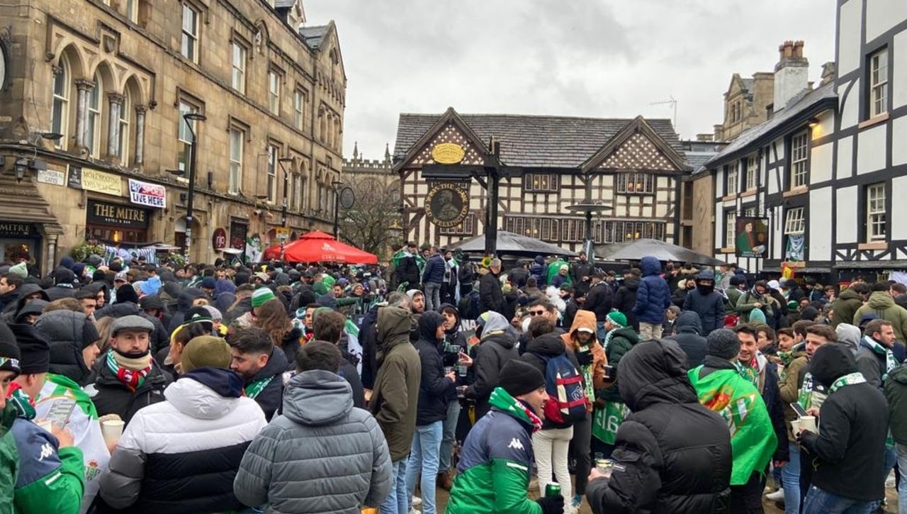 Alto Riesgo en el Betis - Manchester y 4.000€ de multa por insultos racistas