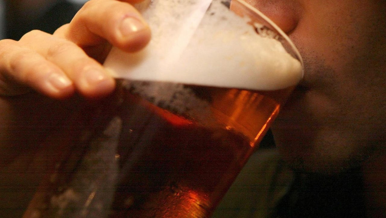 La cerveza Mahou desaparece y cambiará radicalmente