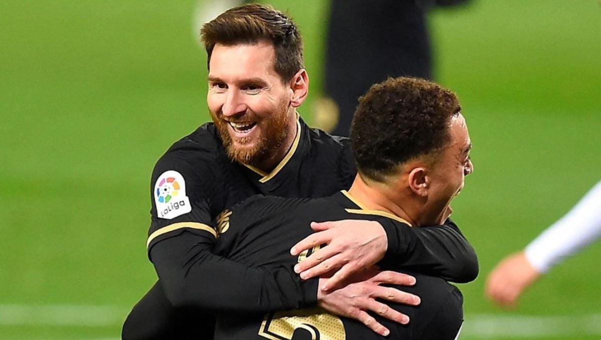 De 'nuevo' Dani Alves a vincular su futuro con el Betis