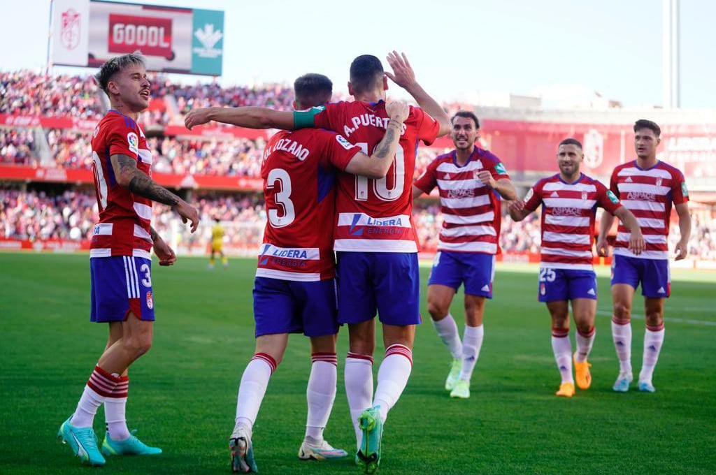 El Granada tiene entre sus manos el pase directo a Primera