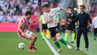 Sporting de Gijón y Sanse dan la sorpresa con un Deportivo de La Coruña que se confirma