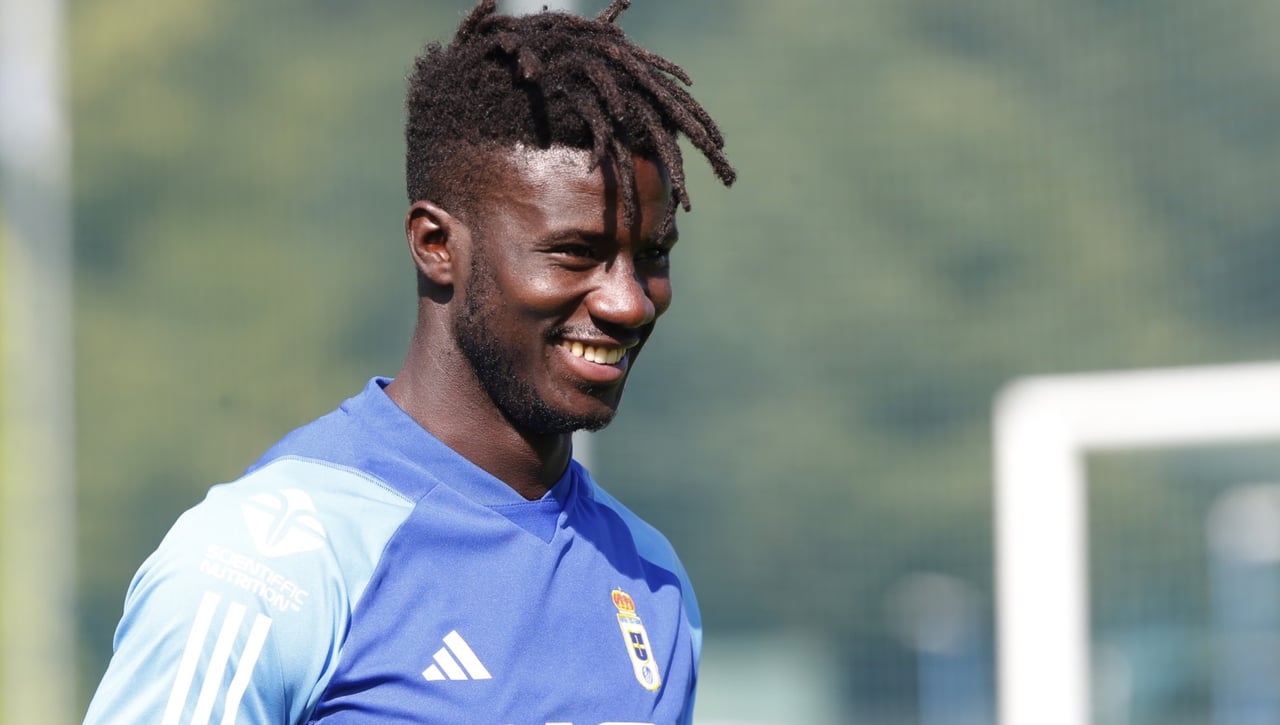 Obeng y Konrad de la Fuente, los refuerzos del Ceuta a última hora