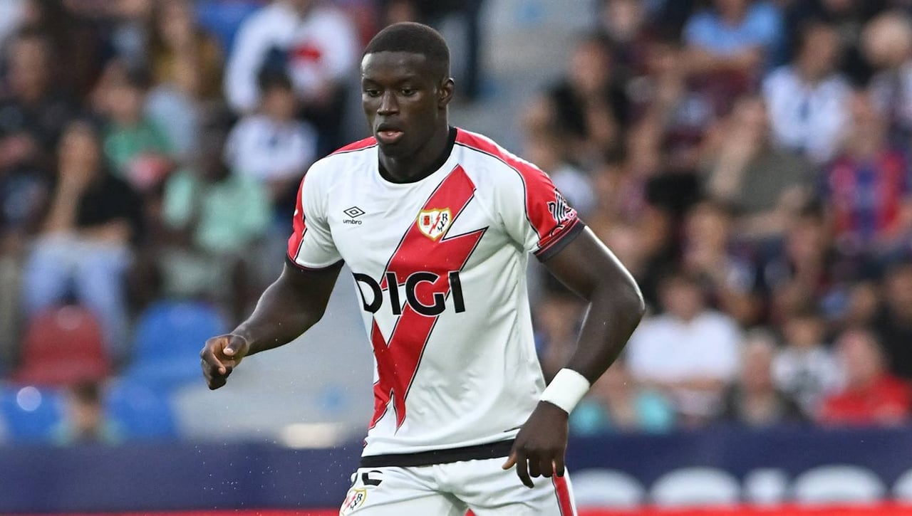 El partidazo en el debut de Nobel Mendy que celebran en el Rayo... y en el Betis