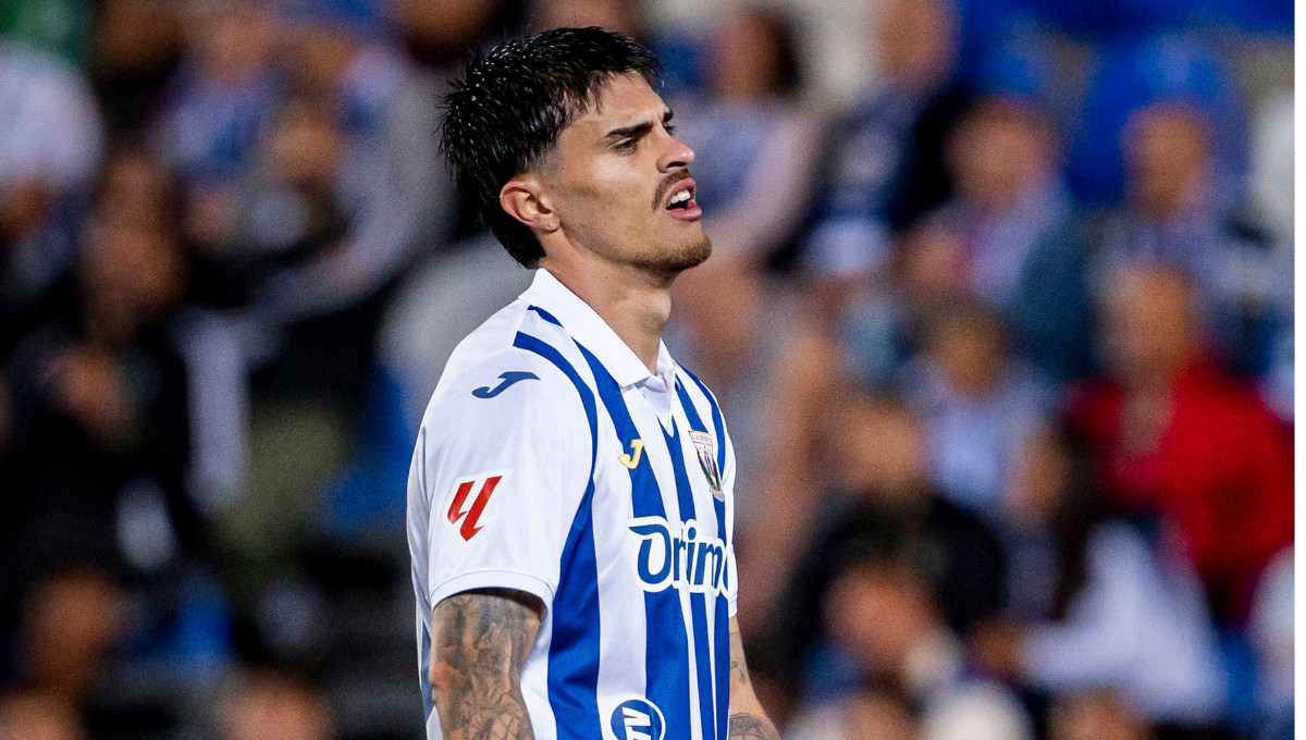 Juan Cruz, empujado a irse