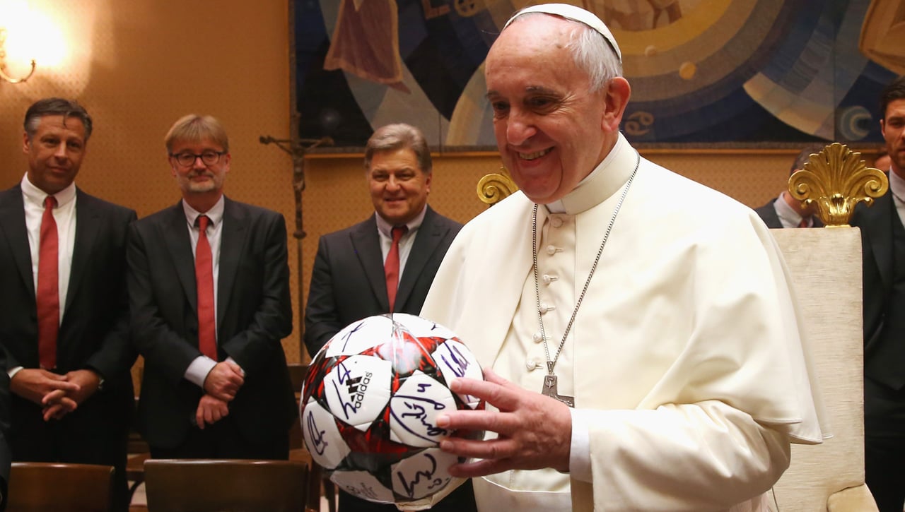 Las reacciones del mundo del fútbol a la muerte del Papa Francisco