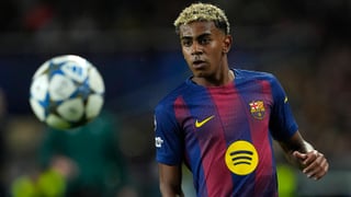 Duro palo a Lamine Yamal