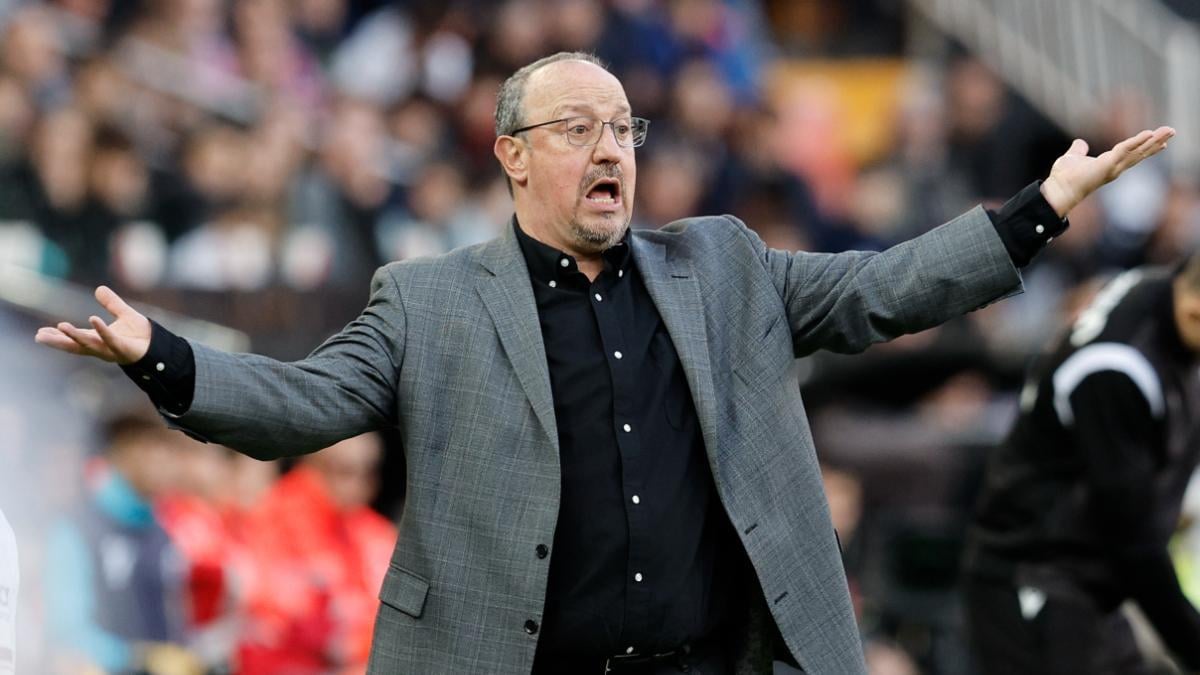 El finiquito de Rafa Benítez condiciona la planificación del Celta