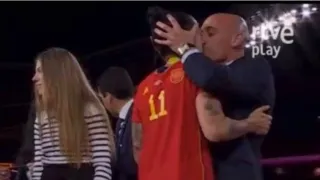 Iceta tacha de ‘inaceptable’ al beso de Rubiales a Jenni Hermoso y exige explicaciones