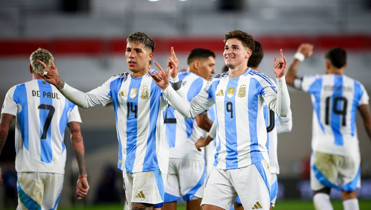 El 'picotazo' de Julián Alvarez