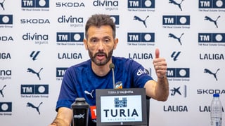 Corberán pide fichajes al Valencia: "Siempre está la obligación de mejorar"