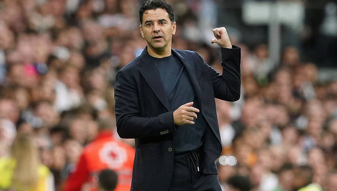 Michel da con la clave