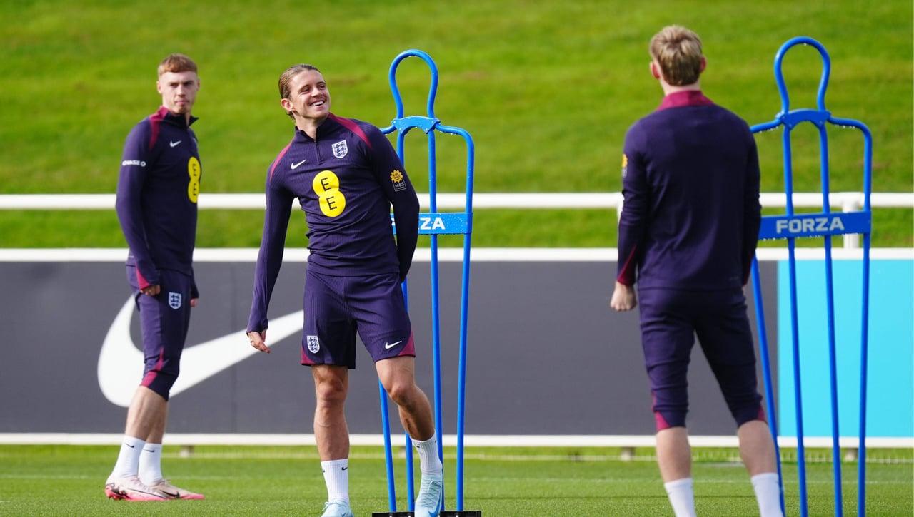 Banquillazo a Gallagher con Inglaterra